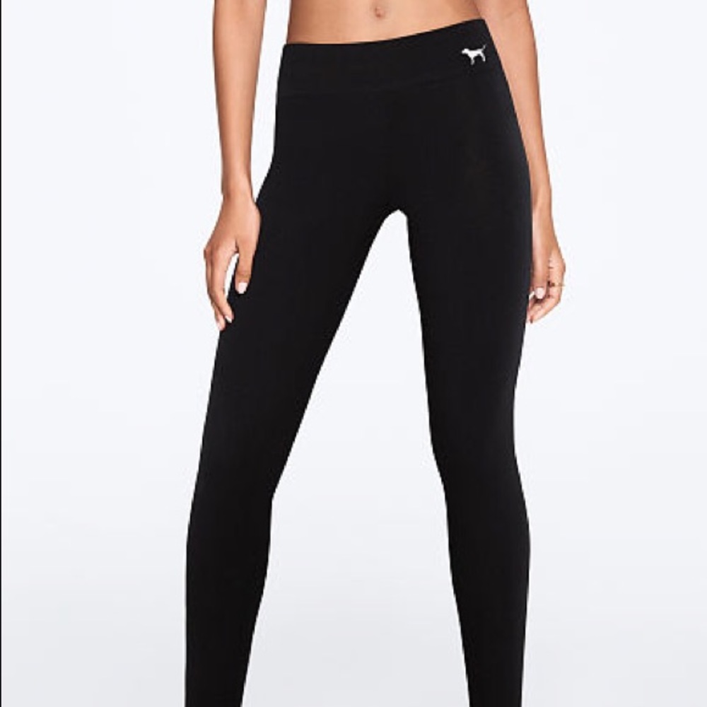vs pink yoga pants